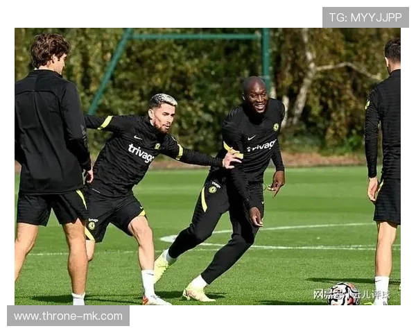 阿切尔比防守站位成焦点，专家解析其对球队防线的关键作用