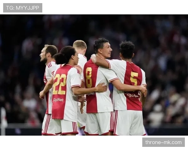 塔利亚菲科转会阿贾克斯引关注 左后卫新援成球队战术关键 塔利亚菲科转会阿贾克斯引关注 左后卫新援成球队战术关键